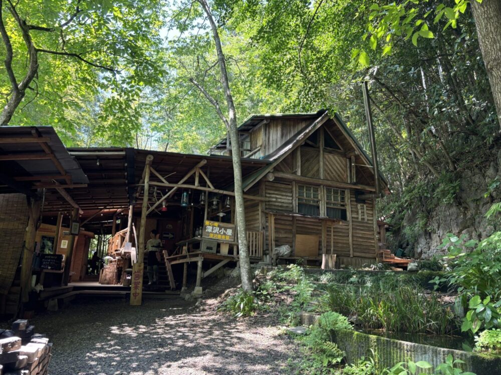 深沢小屋の外観