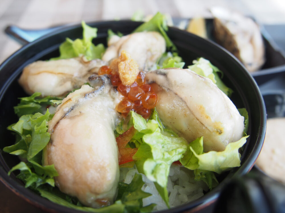 牡蠣のステーキ丼