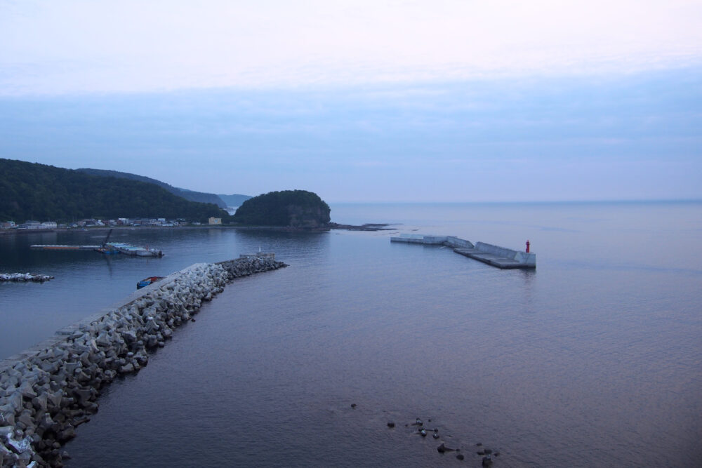オロンコ岩の頂上からみた景色。カメ岩。
