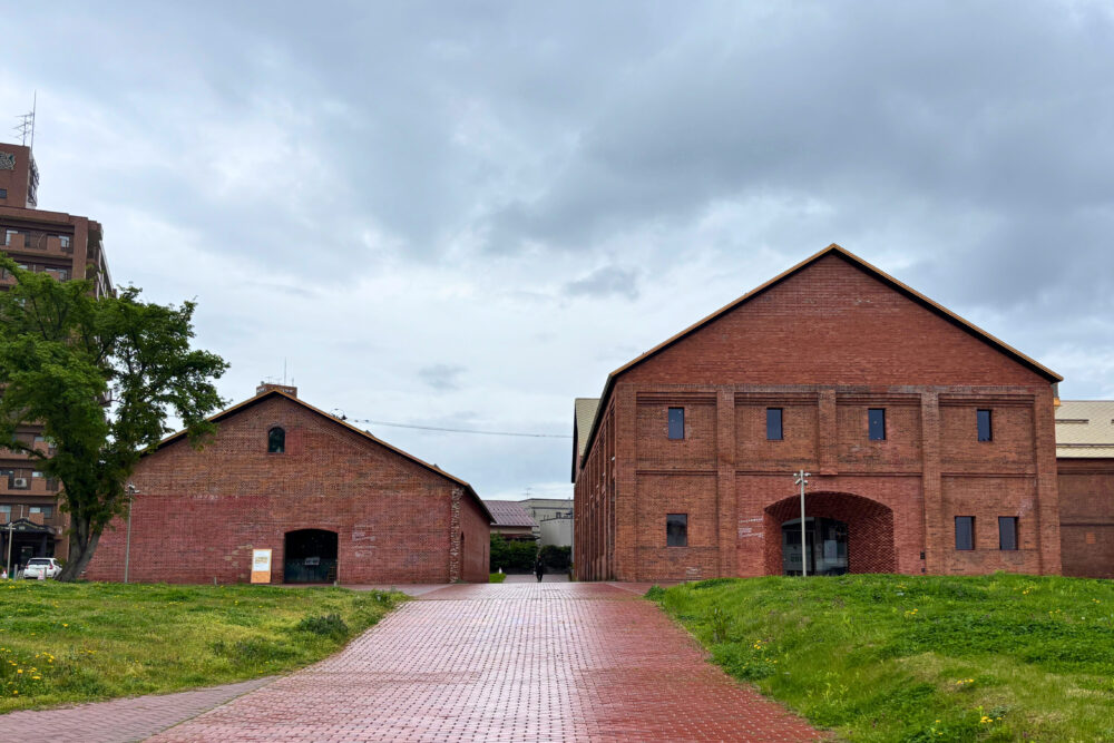 れんが倉庫美術館を正面からの外観