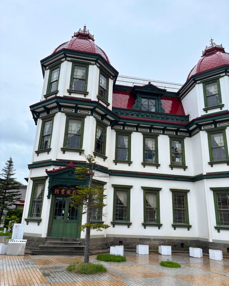 旧弘前市立図書館の外観