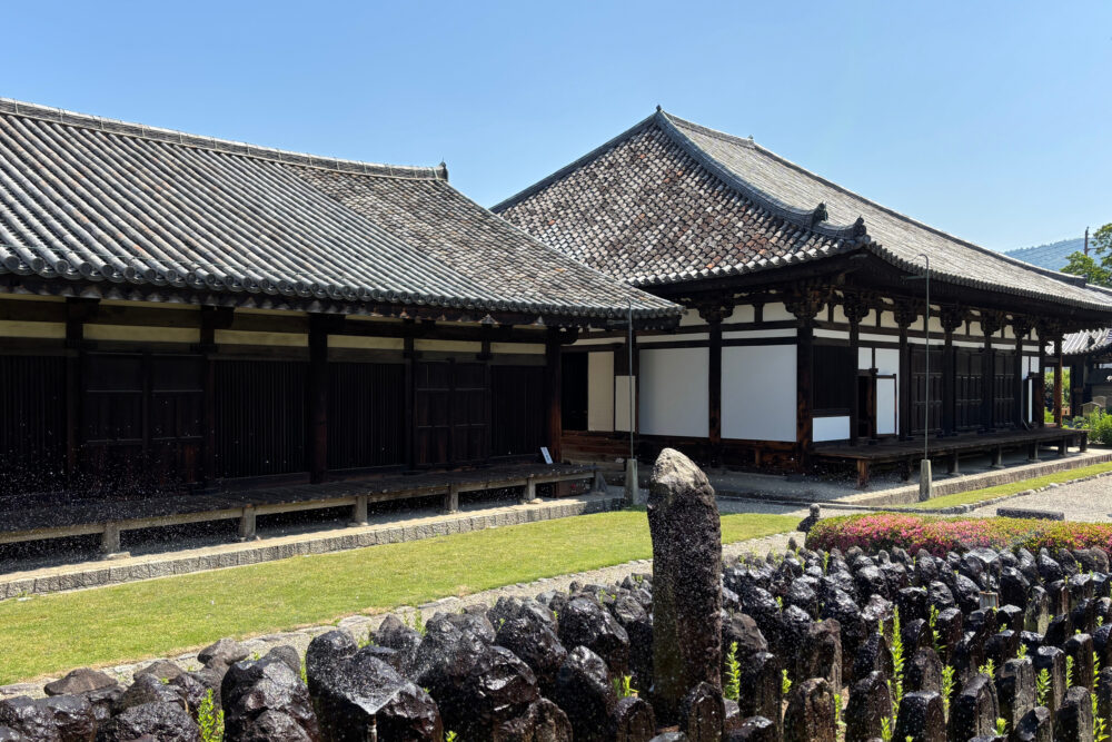 元興寺の極楽堂と禅室
