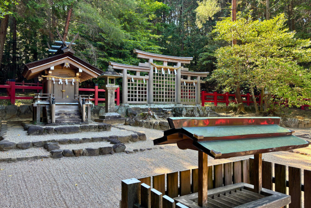 檜原神社の三ツ鳥居
