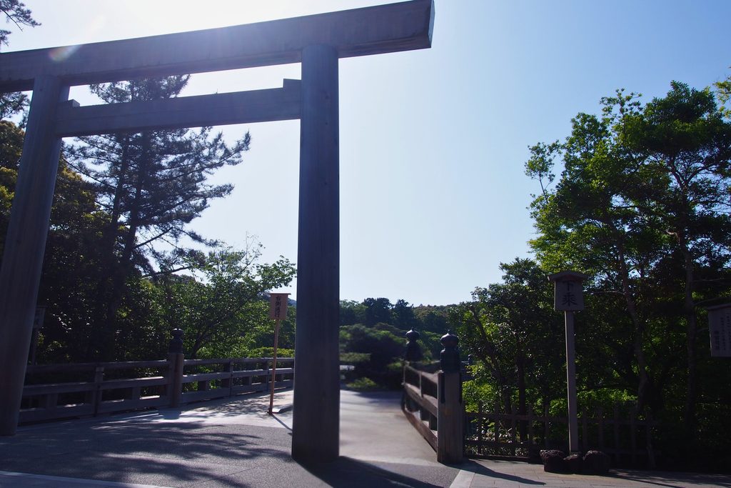 伊勢神宮内宮の宇治橋入口